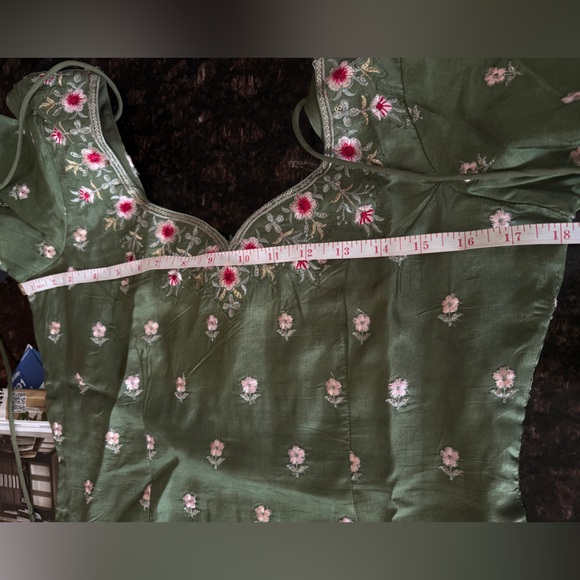 Beautiful Indian/Pakistani dress - Picture 5 of 5